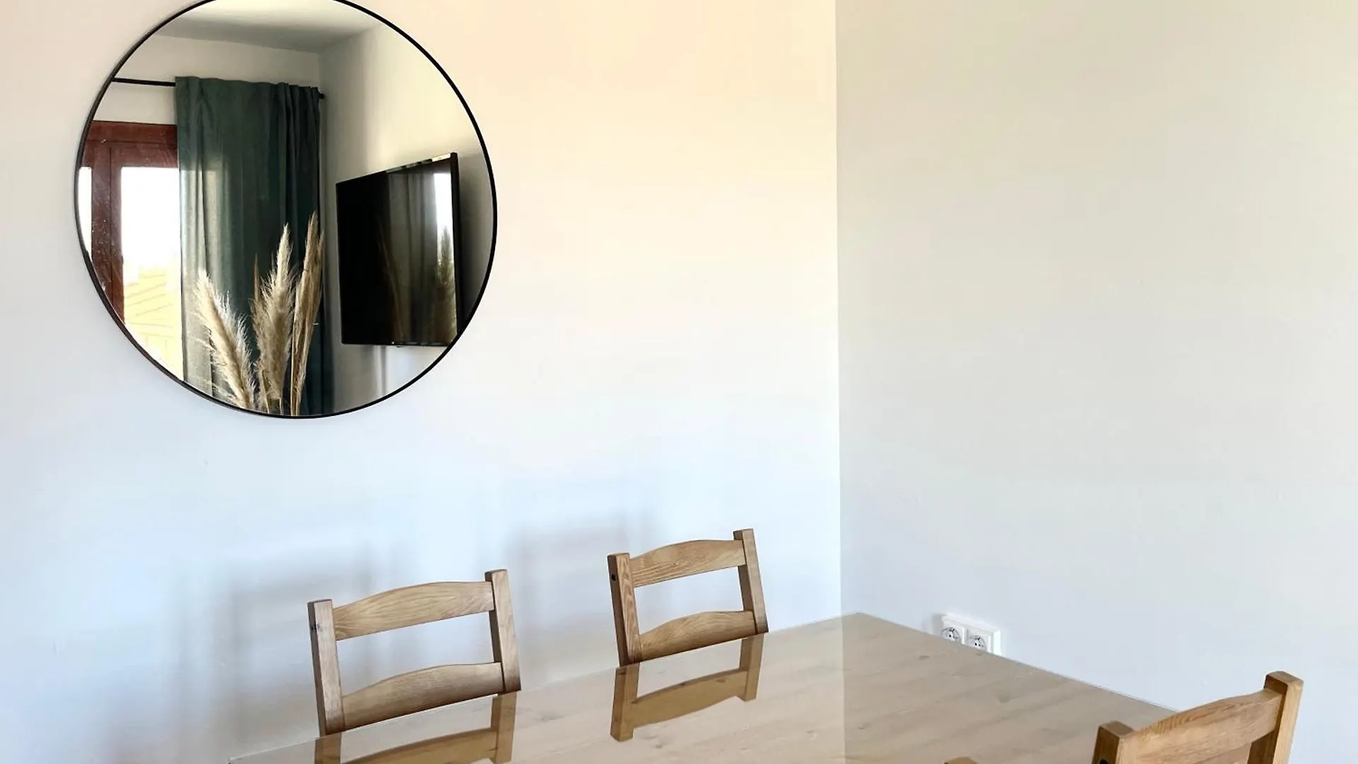 La Pau - Appartement Catalan Moderne Et Familial L'Ametlla de Mar Spain